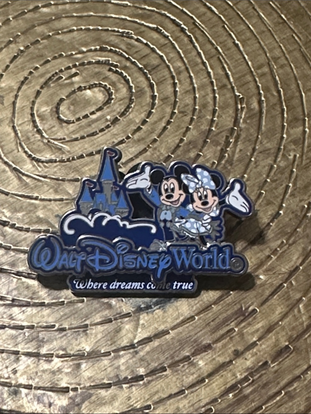 Disney Parks Where Dreams Come True Mickey Minnie Mouse Collectible Enamel Pin